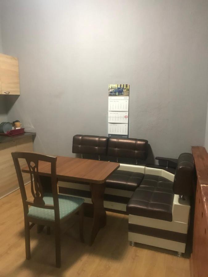 Ararat-Podol Hostel Kiev Esterno foto