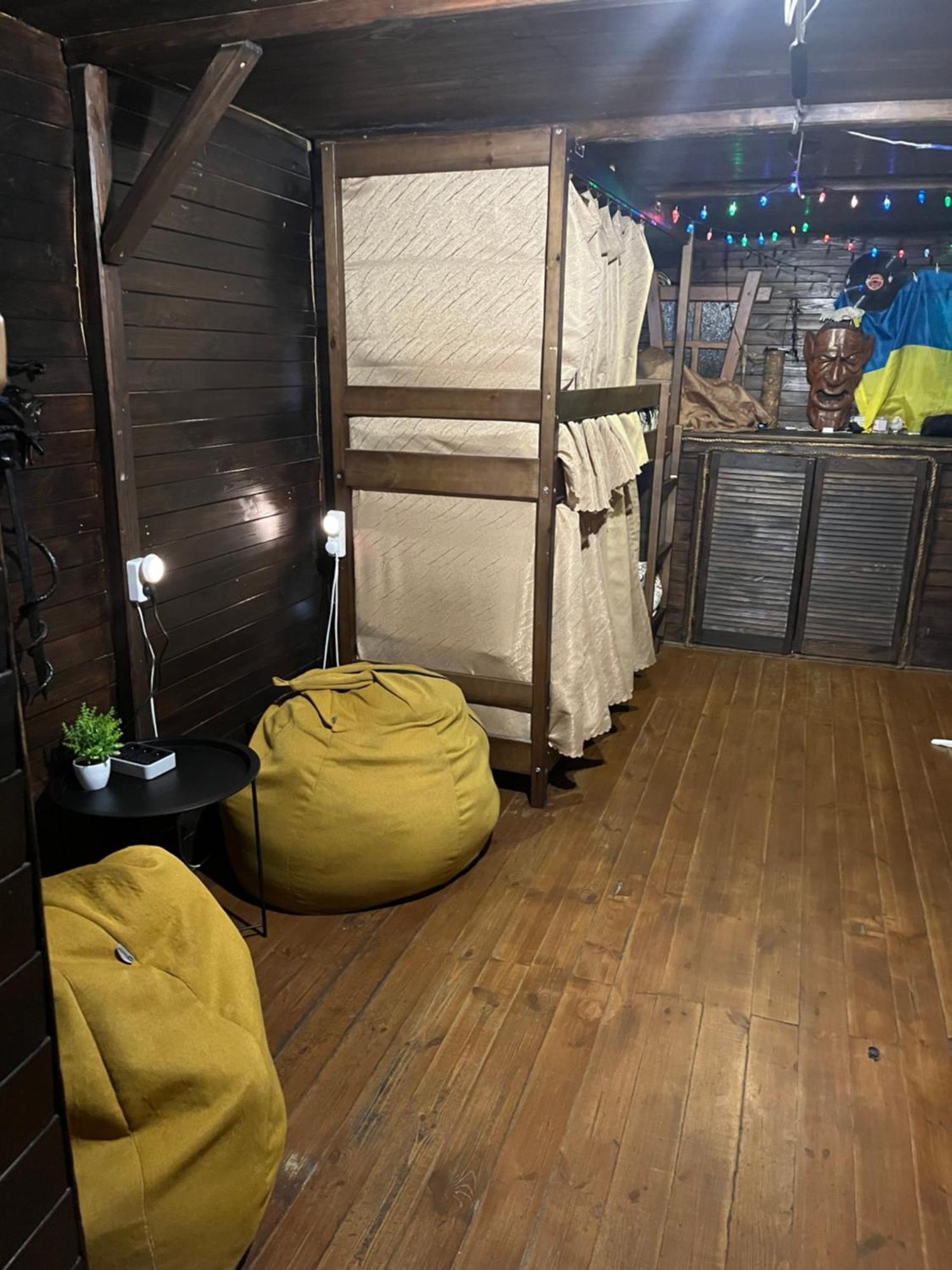Ararat-Podol Hostel Kiev Esterno foto